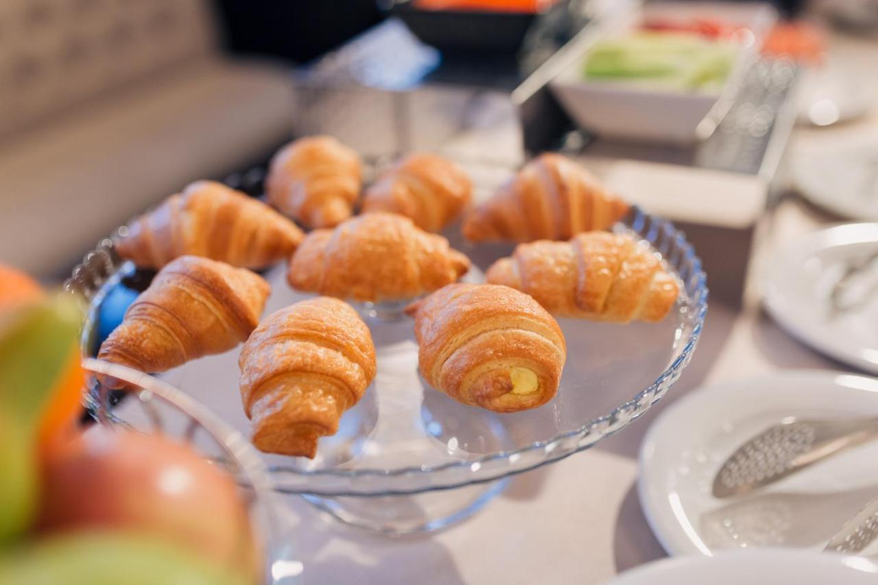 Hotel Meridian Cluj-Napoca Eksteriør bilde
